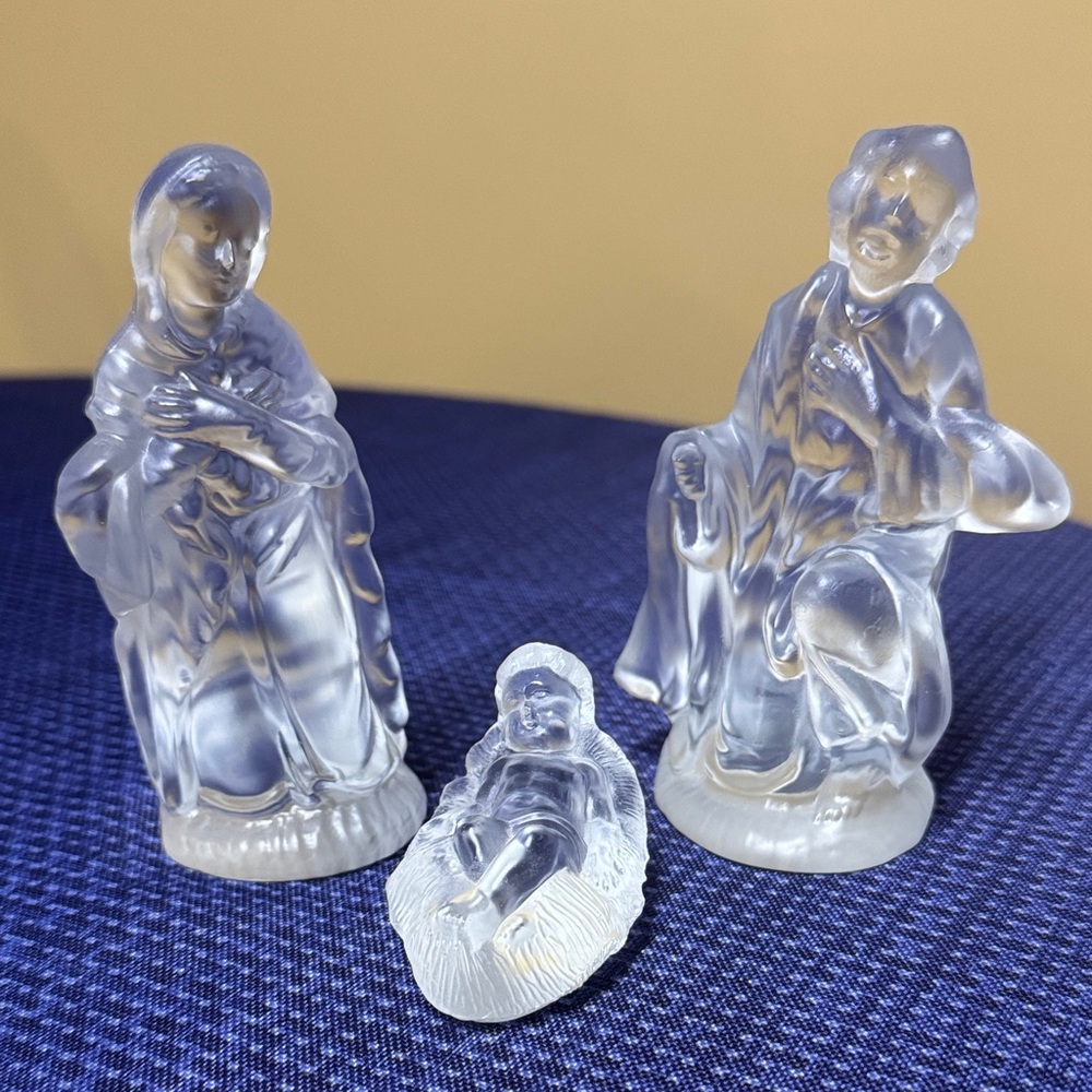 Kristaluxus 3 Piece Nativity Set 24% Full Lead Crystal